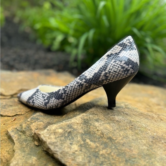 Franco Sarto Tudor snakeskin blush pumps size 8 1/2 M - Picture 5 of 10